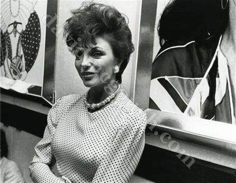Joan Collins 1989, NYC.jpg